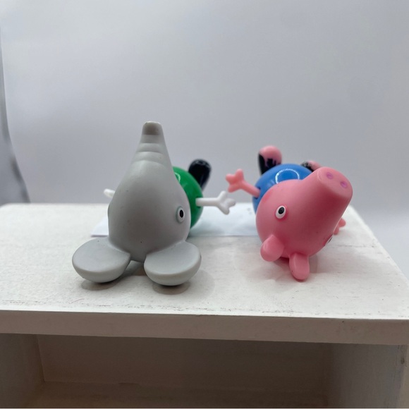 Peppa Pig Edmond Elephant 2" Action Figure Toy Jazwares 2003 Cake Topper - Picture 6 of 8